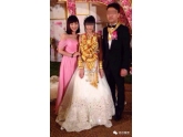 中山豪华婚礼,新娘身挂70个金手镯,朋友圈都转疯了 中山豪华婚礼,新娘身挂70个金手镯,朋友圈都转疯了