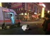 【实拍视频】昨夜,东莞大朗两小孩在横过马路时被货车撞飞! 【实拍视频】昨夜,东莞大朗两小孩在横过马路时被货车撞飞!