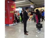 深圳女生出门因未化妆而当街俾男友"飞咗",你点睇呢 深圳女生出门因未化妆而当街俾男友"飞咗",你点睇呢