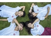【怀念】那些年我们穿过的“情侣装”,每件东莞老校服都有她的底蕴 【怀念】那些年我们穿过的“情侣装”,每件东莞老校服都有她的底蕴
